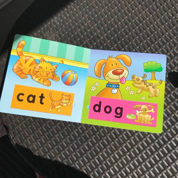 Early Days First Words Jigsaw Book - Picture 3 of 4